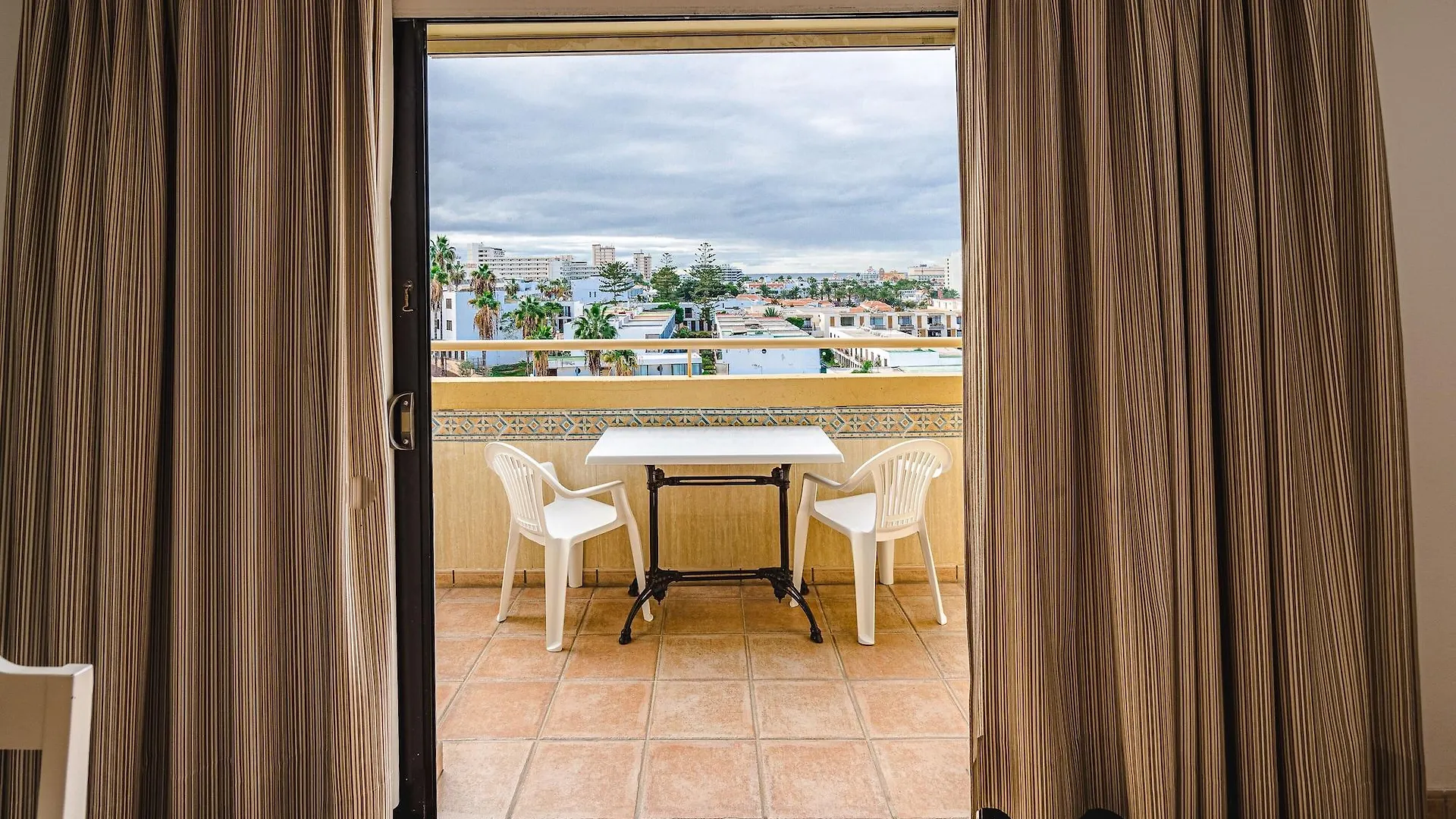 Playazul Apartment Playa de las Americas  0*, Playa de las Americas (Tenerife)